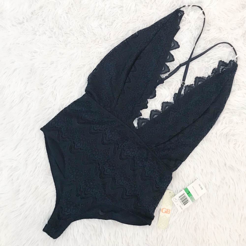 Gianni Bini Lace Low V-Neck Open Back Bodysuit NWT